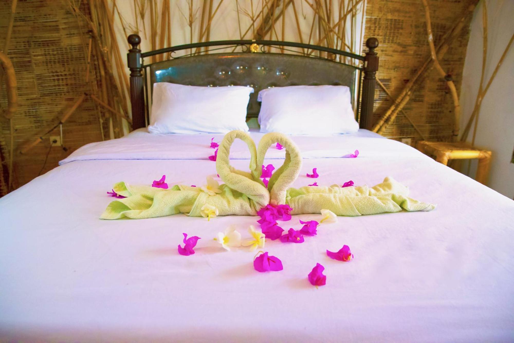 The Rabbit Tree Hostel Gili Meno Extérieur photo