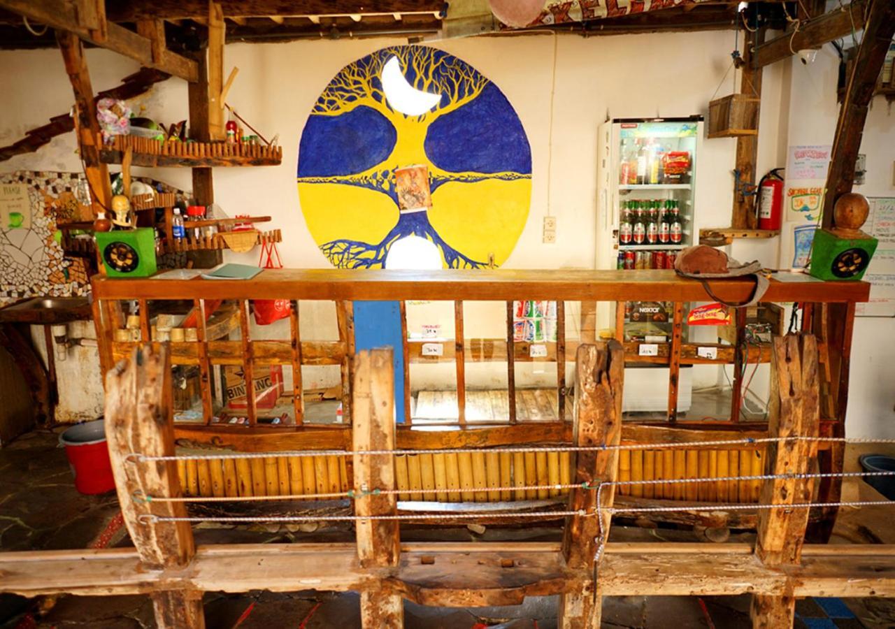 The Rabbit Tree Hostel Gili Meno Extérieur photo
