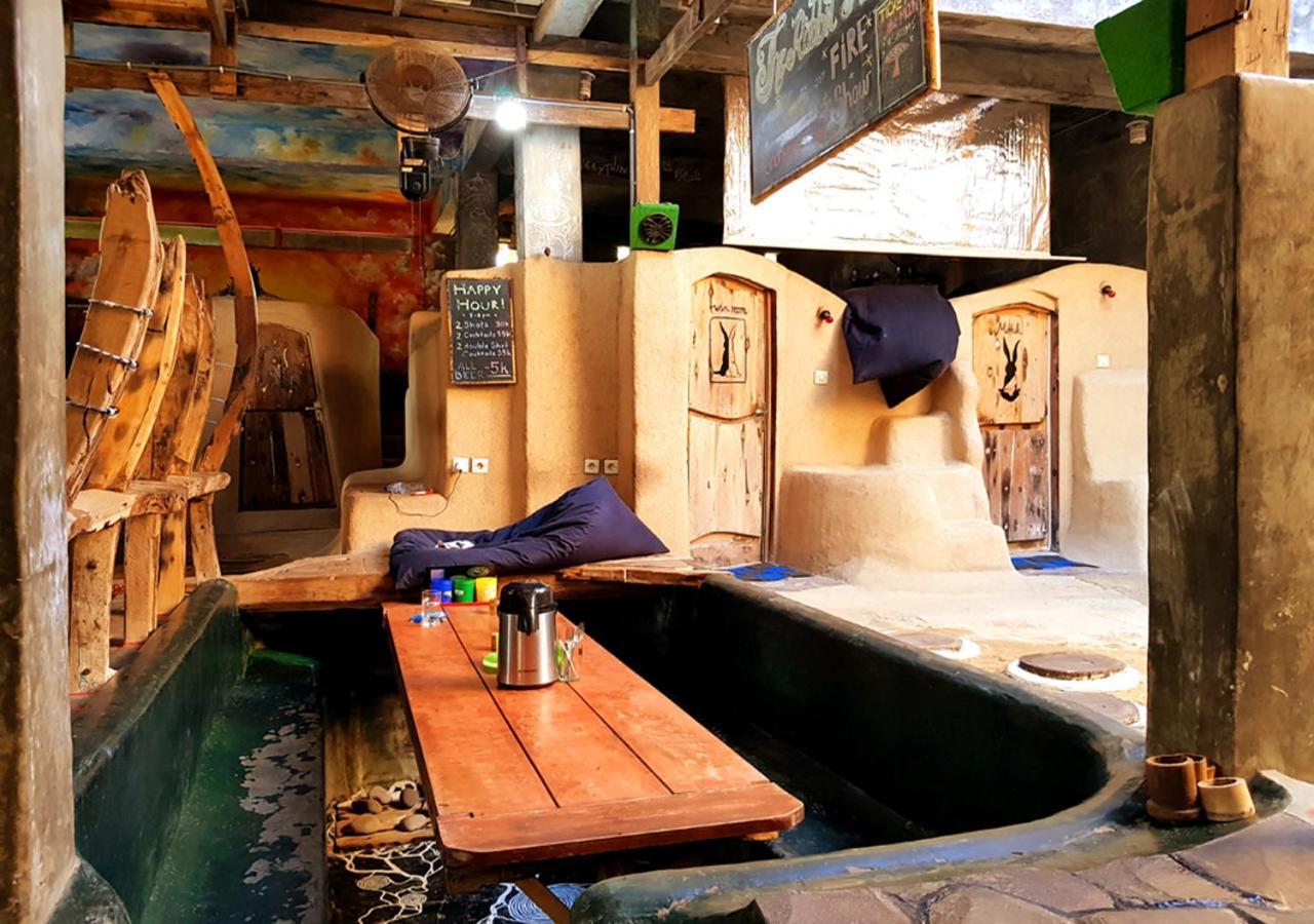 The Rabbit Tree Hostel Gili Meno Extérieur photo